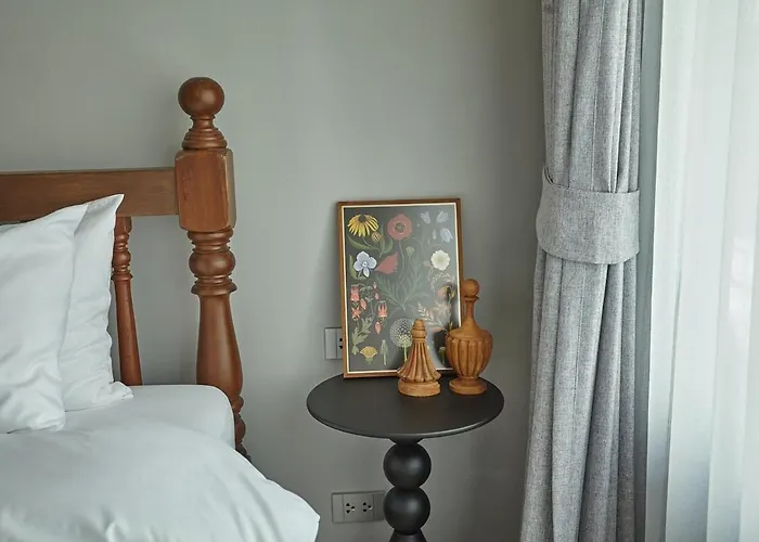 Spacious Duplex 2 Bedroom Max 6 Guests - 3 Min Walk To Bts Nana Apartment Bangkok