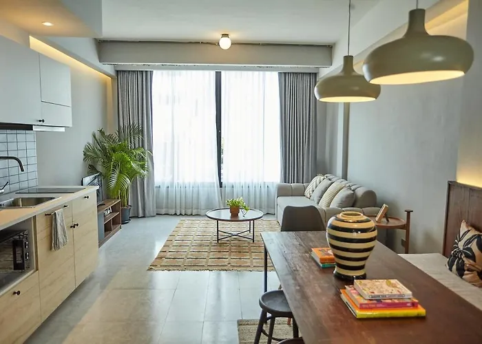 Spacious Duplex 2 Bedroom Max 6 Guests - 3 Min Walk To Bts Nana *