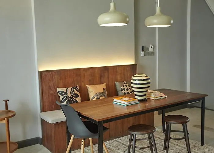 Spacious Duplex 2 Bedroom Max 6 Guests - 3 Min Walk To Bts Nana Apartment Bangkok