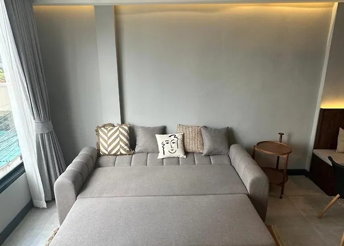 Spacious Duplex 2 Bedroom Max 6 Guests - 3 Min Walk To Bts Nana Apartment *